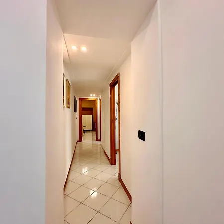 Mammina Chiatamone Daire Napoli