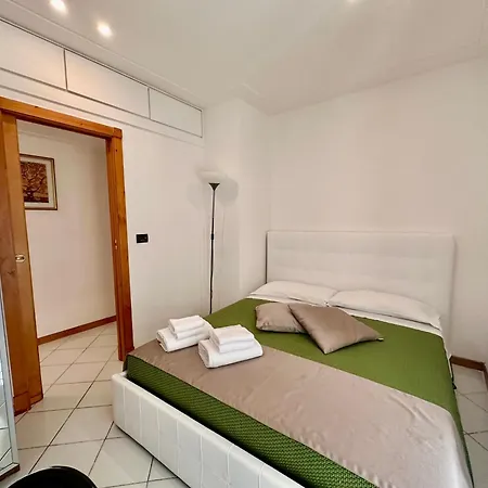 Mammina Chiatamone Apartment