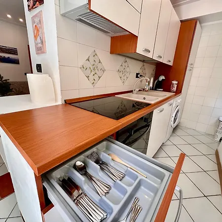 Mammina Chiatamone Apartament